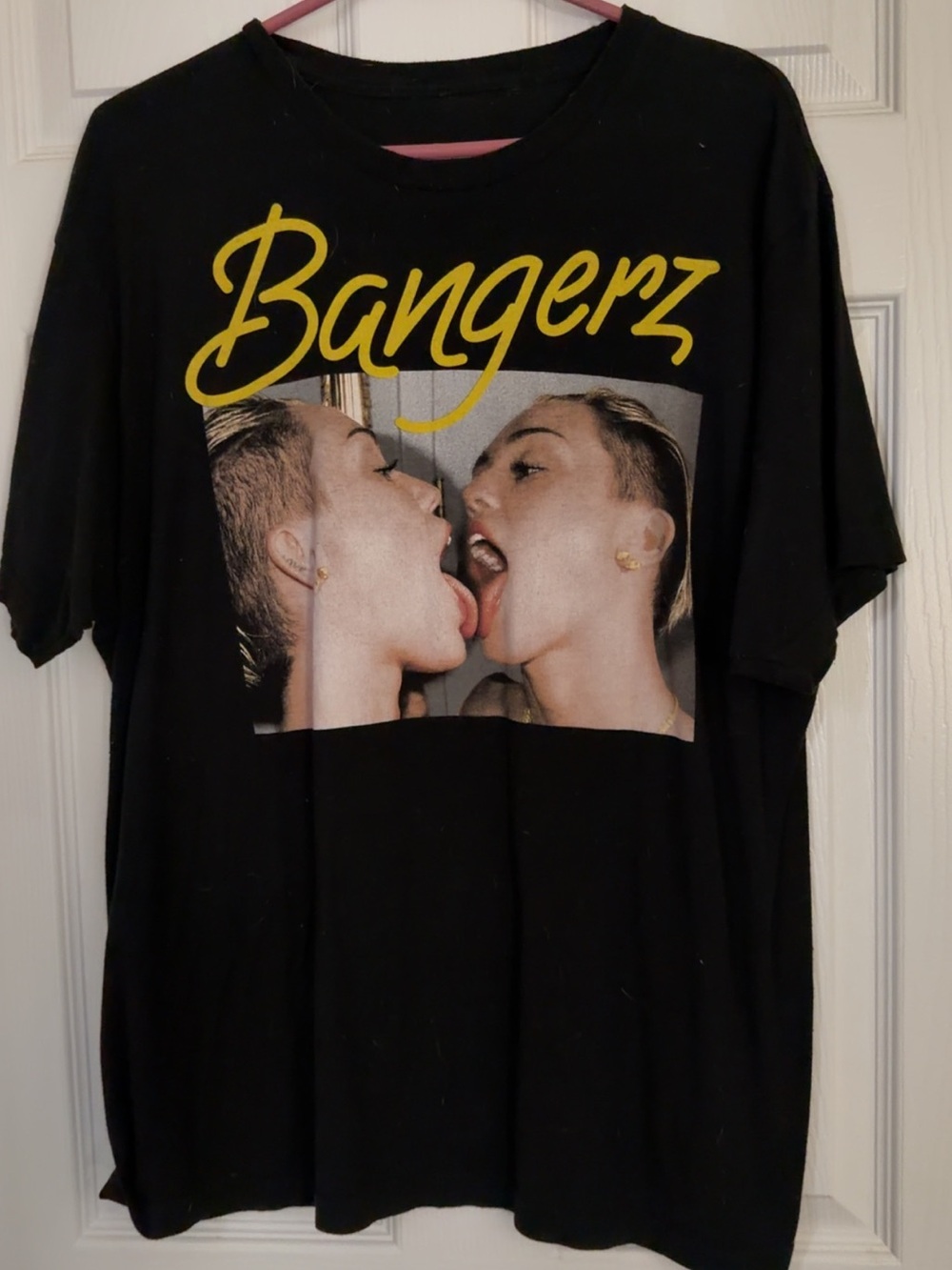 Black Graphic Men’s T-Shirt with Yellow 'Bangerz' Print
